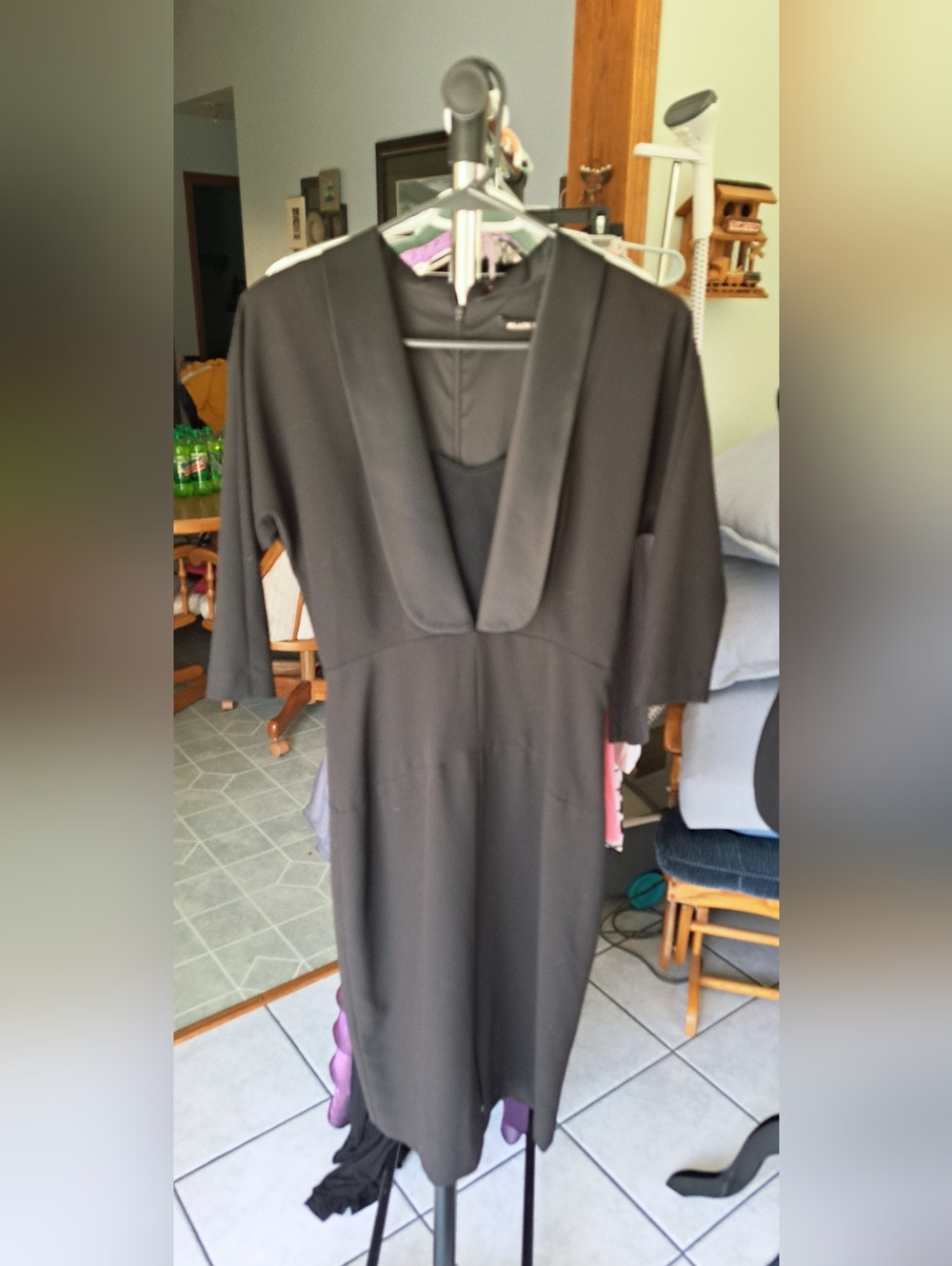 Black Halo Vintage Tailored Dress with V-Neckline